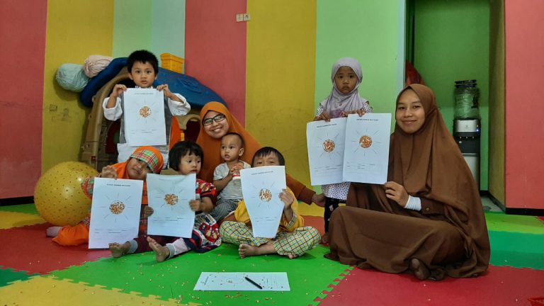 Read more about the article Kolase Matahari dengan Biji Jagung