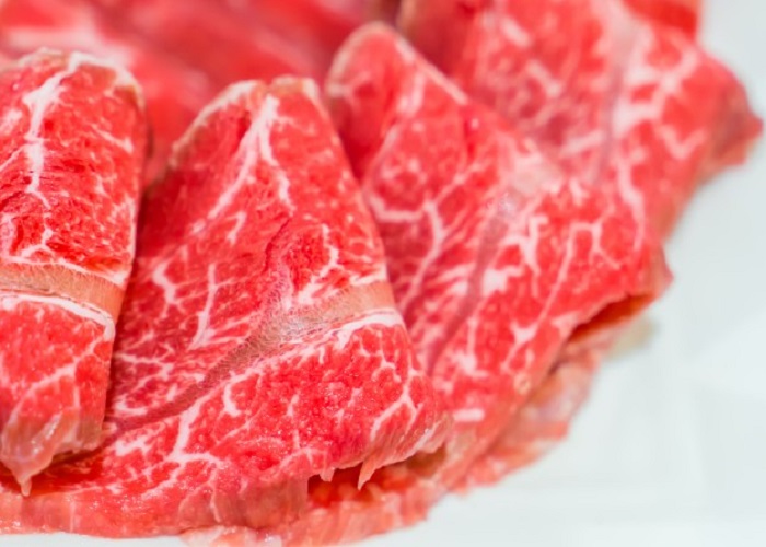 Read more about the article Bolehkah Menjual Kulit dan Daging Hewan Qurban?