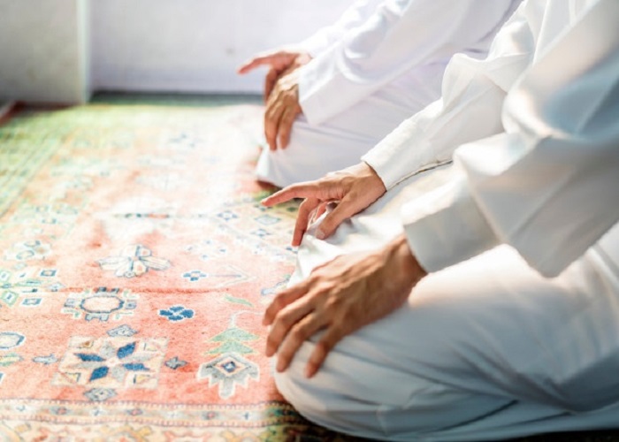 Read more about the article Hukum Imam Membaca Surat Panjang dalam Shalat