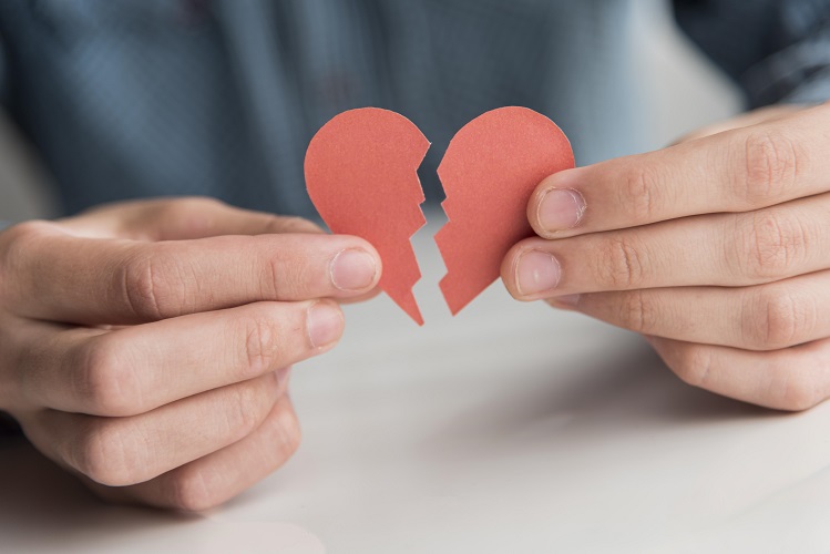 Read more about the article Faktor Penyebab Perselingkuhan. Selingkuh Salah Siapa?