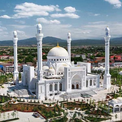 Read more about the article Begini Arsitektur Masjid Termegah di Eropa yang Diresmikan Oleh Vladmilir Putin